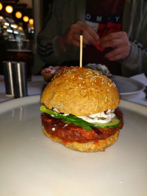 Plant Powerhouse burger at V Sorte Hest in Copenhagen