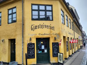 From the outside at V Sorte Hest in Copenhagen