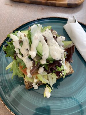 Smørrebrød mit veganem Shrimp und Creamcheese  at V Sorte Hest in Copenhagen