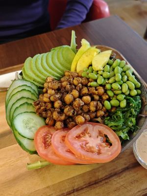 Chickpea bowl at V Sorte Hest in Copenhagen