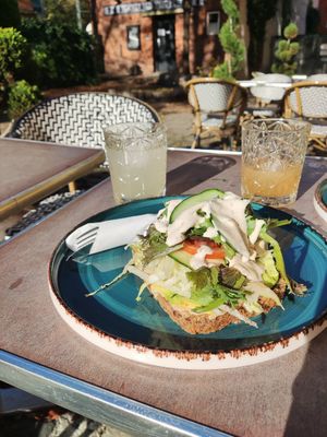Avocado and cashew cheese at V Sorte Hest in Copenhagen