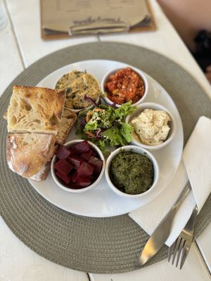 5 Dips and Bread. Hummus, Sundried Tomatoes, Chickpea Tuna, Pickled beetroot, Vegan pesto  at Phanguyana in Surat Thani