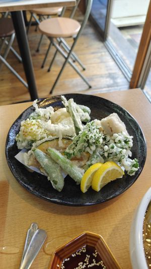 Very light battered tempura (no egg ofc) at Kasu Udon Ebisuya 2 Go-Shop in Osaka