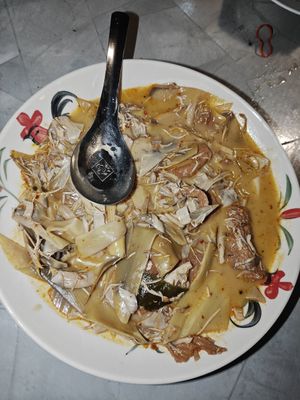 Tom Yum with banana blossom at So Vegan - Chom Phon in Bangkok