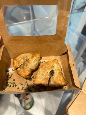 Samosas at Shlen - Salamanca in Madrid