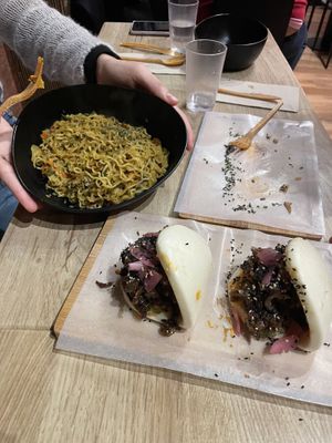 Noodles and bao  at Shlen - Salamanca in Madrid