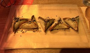 Gyozas de Edamame y Trufa - 9/10  at Shlen - Salamanca in Madrid