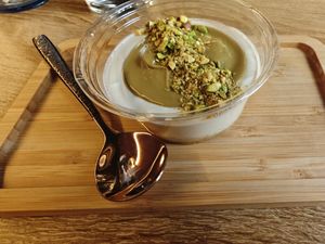 Pistachio Cheesecake - Great for cheesecake lovers at Shlen - Salamanca in Madrid