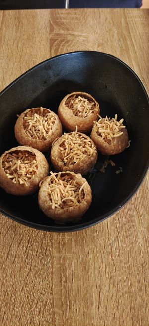 Bombas sabrosas at Shlen - Salamanca in Madrid