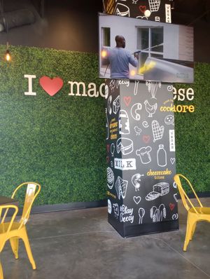 U at I Heart Mac & Cheese in Cincinnati