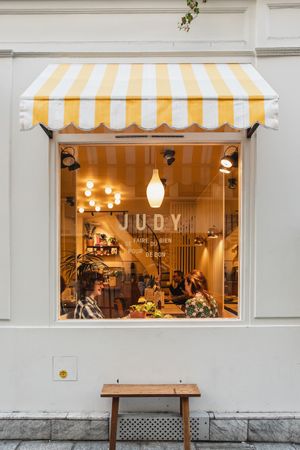  at Judy - Rousseau in Paris
