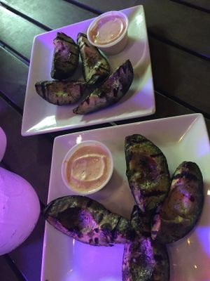 Gegrillte Avocado mit Ajoli.... at Sal's Ballyhoo's in Key Largo