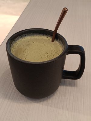 燕麥奶抹茶 at Dandelion 常不輕 關渡店 in Taipei