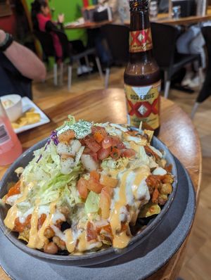 Mucho Nachos vegetarian at El Mexicano Zapata in Hamilton