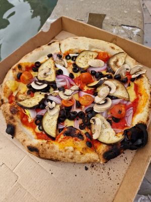  at The Italian Pizza in Sevilla