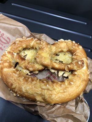 Bretzel with v-cheese and garlic butter   at Ditsch - Hbf in Frankfurt