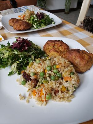 Lunch #Veganuary at Prashanti Restaurante y Tienda Naturalista in Neiva