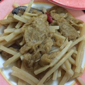 Bamboo shoots, mushroom and spicy pepper sautée at Senjo Handmade Gyoza Shop in Tokyo