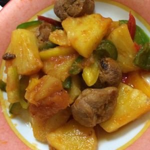 'Pork', pineapple and mixed peppers in sweet and sour sauce at Senjo Handmade Gyoza Shop in Tokyo