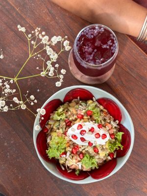 Avocado lentil salad with Blue Spell iced tea! at Greenr in Panaji