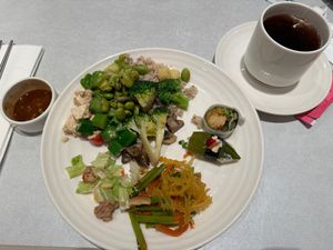 Cold salad options, one nigiri, one sushi, passion fruit black tea at Fruitful Food 果然匯 in Hsinchu