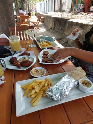 Falafel sandwich at Khalilieh Parrilla Bar in Santa Cruz De Mompox