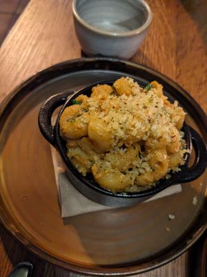 Mac n cheese at Vegivores  in Bournemouth