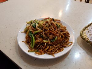 Fried noodles. Big dish, nice, salty and oily, with fresh vegetables. 8/10 at Jade Buddha Vegetarian 玉佛寺素斋馆 in Shanghai