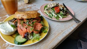 On the left a salmon cinnamon bagel, on the right a veggie oat bagel at Bagels & Beans - Hooge Steenweg in Den Bosch