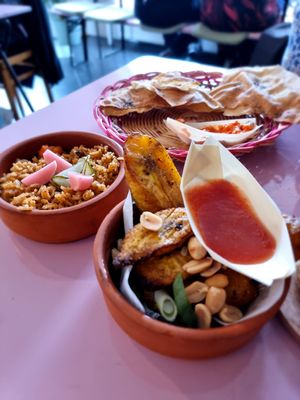 Banana and rice at Fankaasoo  in Groningen