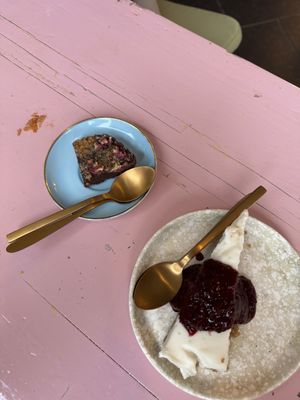 Brownie en cheesecake  at Fankaasoo  in Groningen