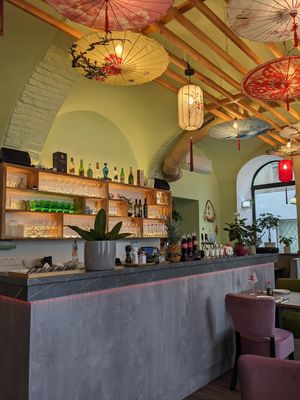 Bar at Duck King in Vienna