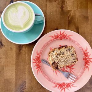 Matcha latte and banana breadd  at Café 22 in Mallorca