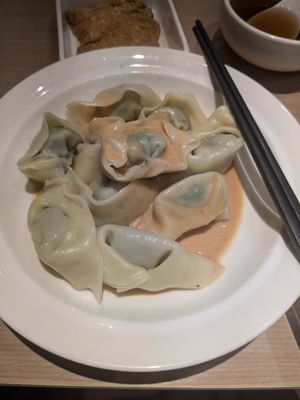 Wontons at Songyuelou in Shanghai