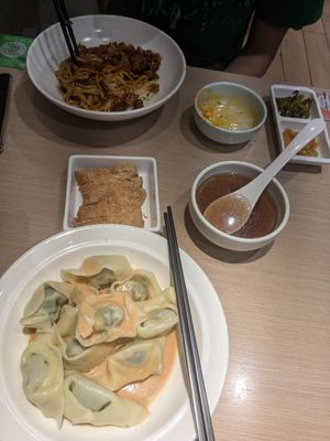  at Songyuelou in Shanghai
