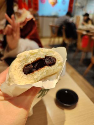 Red bean bun - my favourite!!!! at Songyuelou in Shanghai