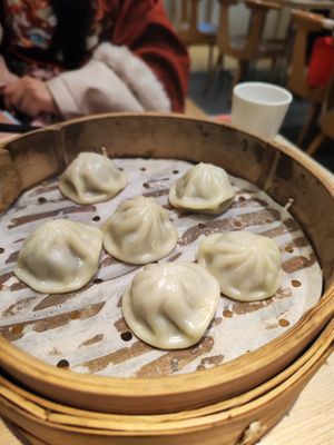 Mushroom dumplings at Songyuelou in Shanghai