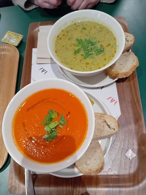 Brocoli soup at MoMu Café in Antwerpen