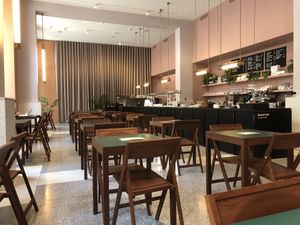   at MoMu Café in Antwerpen