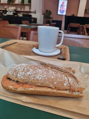  at MoMu Café in Antwerpen