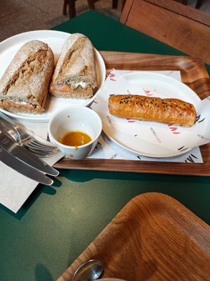  at MoMu Café in Antwerpen