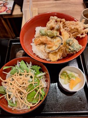 Tendon set, comes with soba and pickles at Kyoto Soba-Morihei in Kyoto
