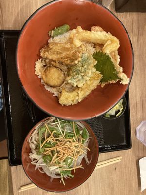 Tempura meal set  at Kyoto Soba-Morihei in Kyoto