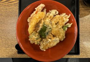 Tempura bowl.  at Kyoto Soba-Morihei in Kyoto