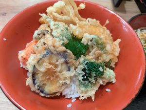 Rice and tempura bowl at Kyoto Soba-Morihei in Kyoto