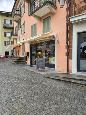 Aussen at Kaffee Klatsch in Brig