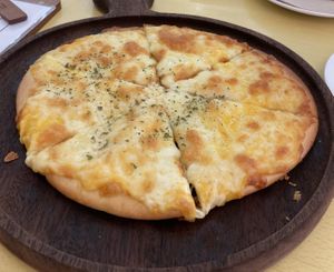 Vegan pizza lunch set  at Café Influffy - 毛所樹樹 in Kowloon