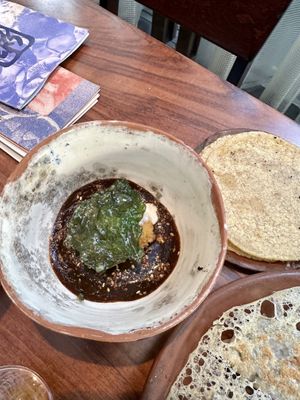 Esferas de Aguacate  at Los Loosers in Mexico City