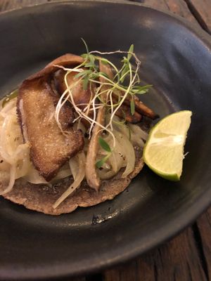 Taco encebollado de cardo  at Los Loosers in Mexico City