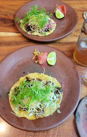 Another taco (maybe pastor) at Los Loosers in Mexico City